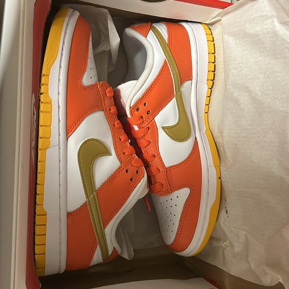 Women’s Nike Dunk Low University Gold OBO - Picture 2 of 2